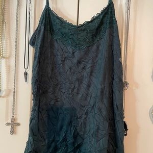 Maurice’s large patterned tank/dark green